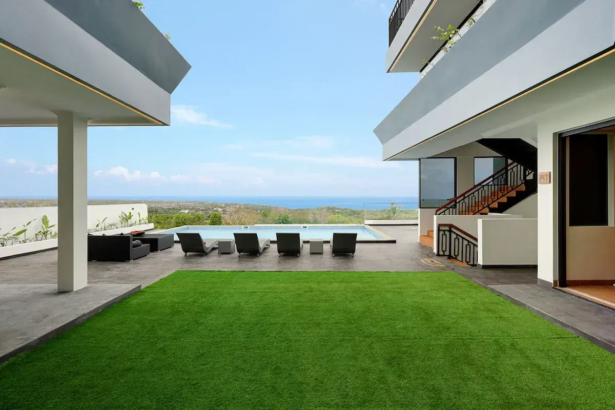 6 BR Ocean-View Butler Villa Uluwatu — luxury 6-bedroom villa in Uluwatu, Bali, Indonesia
