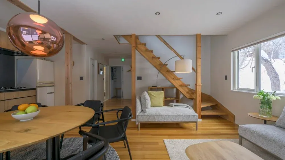 3 BR Timber Ski Chalet Niseko, Niseko, Japan — photo 3 of 15