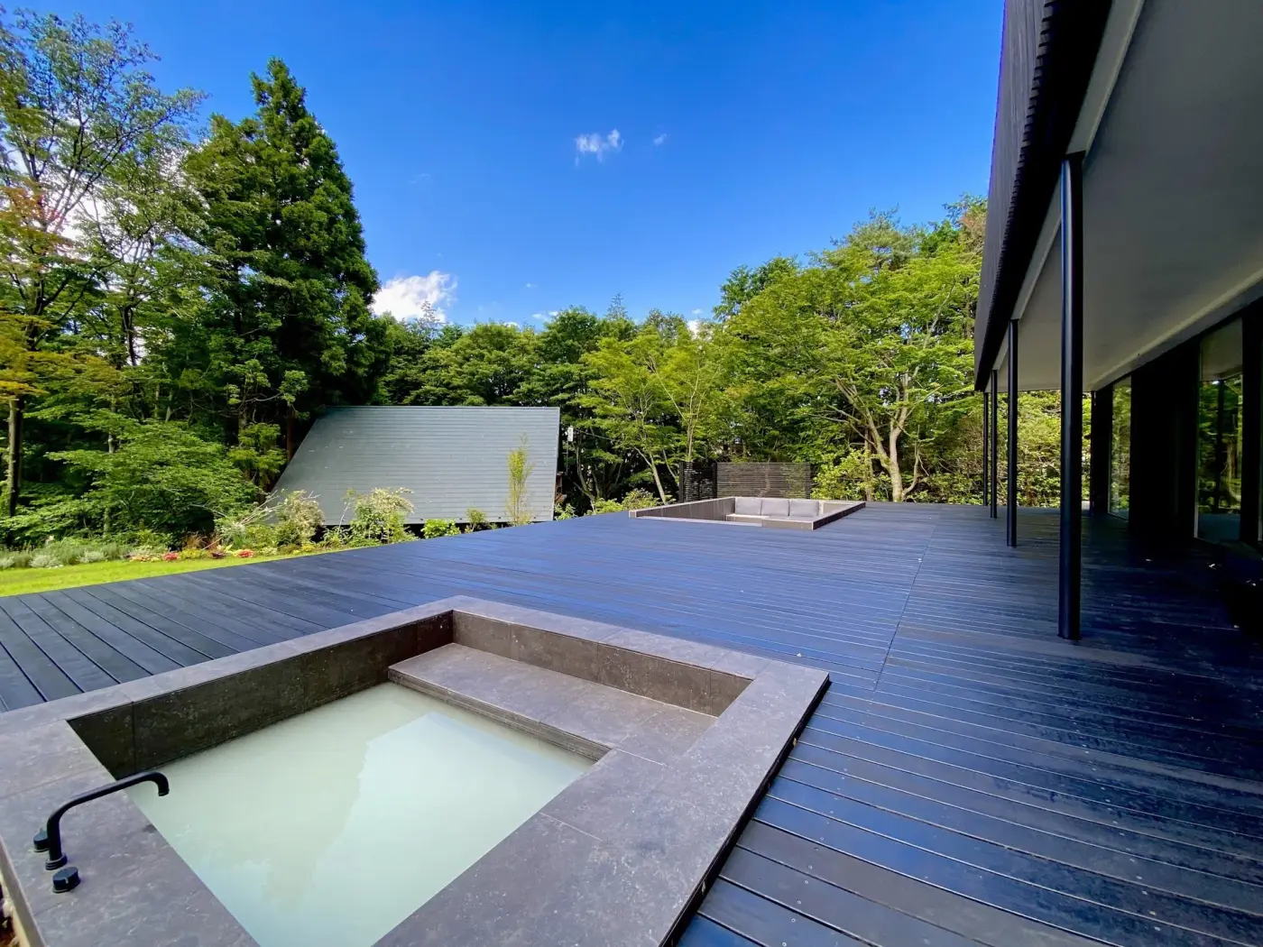 3 BR Onsen Timber Retreat Japan — luxury 3-bedroom villa in Gora, Hakone, Japan