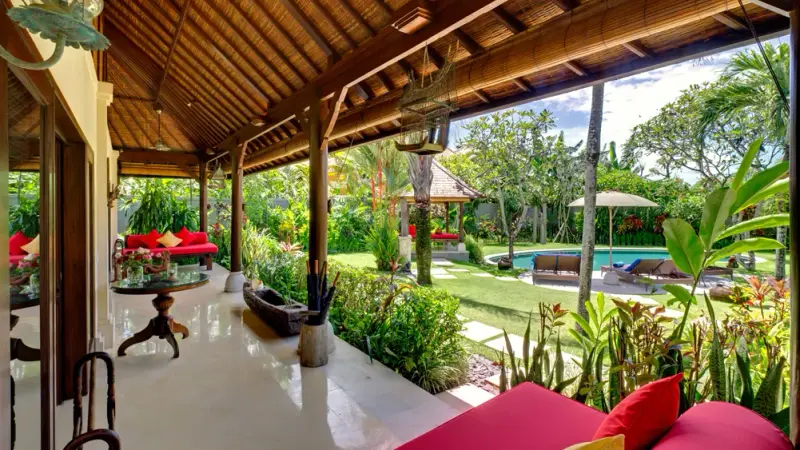 4 BR Tropical Garden Balinese Villa Canggu, Canggu, Bali, Indonesia — photo 3 of 13