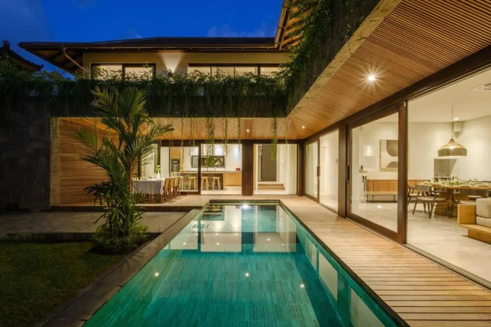 3 BR Tropical-Modern Courtyard Villa Canggu, Canggu, Bali, Indonesia — photo 2 of 20