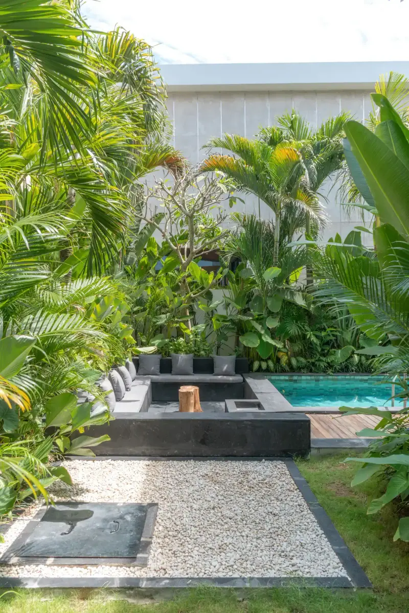 5 BR Walk-to-Beach Tropical-Modern Villa Canggu, Canggu, Bali, Indonesia — photo 3 of 27