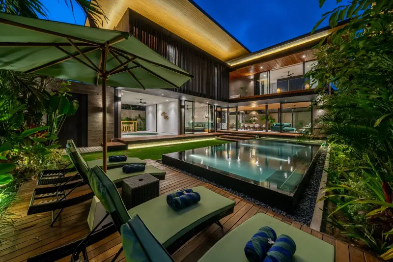 6 BR Tropical Garden Tropical-Modern Villa Seminyak, Seminyak, Bali, Indonesia — photo 2 of 25