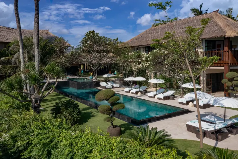 5 BR Ocean-View Tropical Garden Villa Canggu, Canggu, Bali, Indonesia — photo 3 of 18