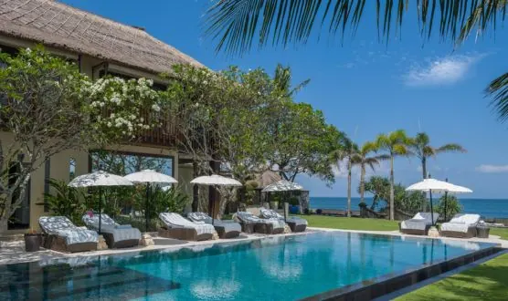 5 BR Ocean-View Tropical Garden Villa Canggu, Canggu, Bali, Indonesia — photo 2 of 18
