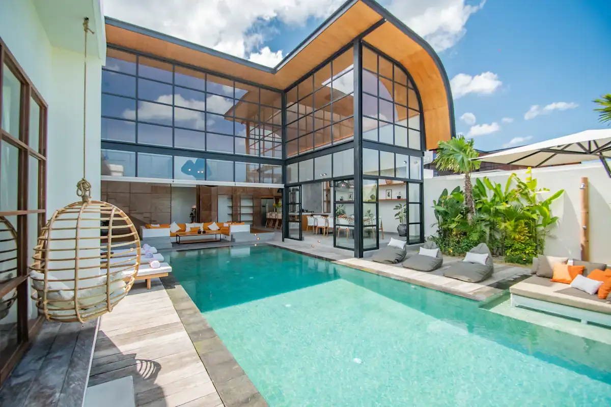 4 BR Walk-to-Beach Family Villa Canggu — luxury 4-bedroom villa in Canggu, Bali, Indonesia