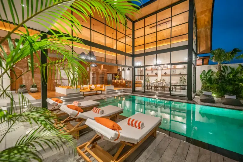 4 BR Walk-to-Beach Family Villa Canggu, Canggu, Bali, Indonesia — photo 2 of 30