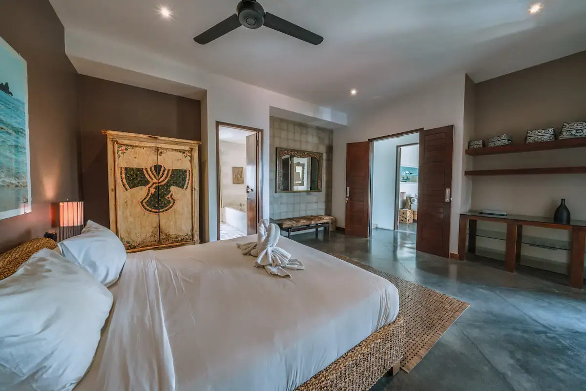 5 BR Modern Tropical Garden Villa Seminyak, Seminyak, Bali, Indonesia — photo 2 of 30