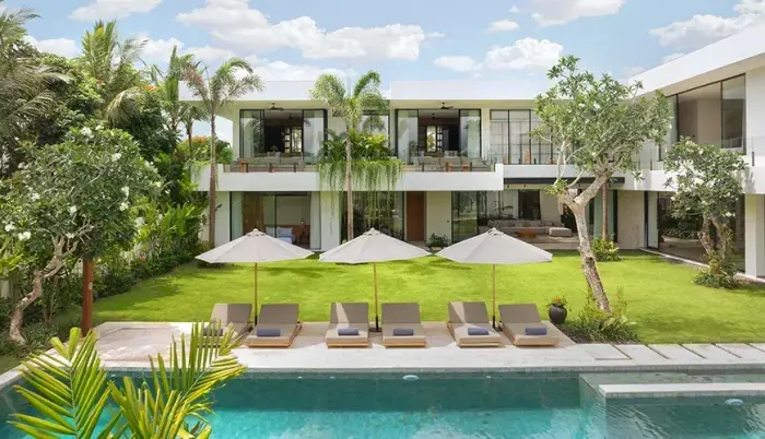 6 BR Designer Garden Villa Canggu — luxury villa in Canggu, Bali