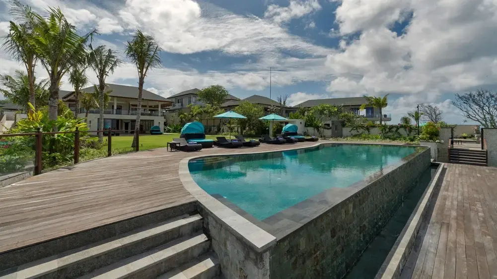 4 BR Clifftop Infinity-Pool Villa Uluwatu, Uluwatu, Bali, Indonesia — photo 2 of 15
