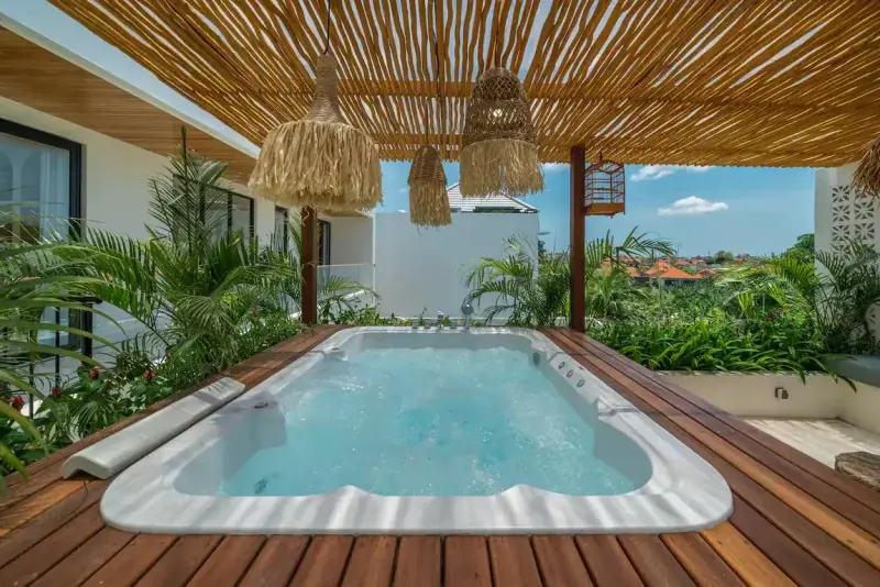 4 BR Walk-to-Beach Gym Residence Canggu, Canggu, Bali, Indonesia — photo 3 of 18