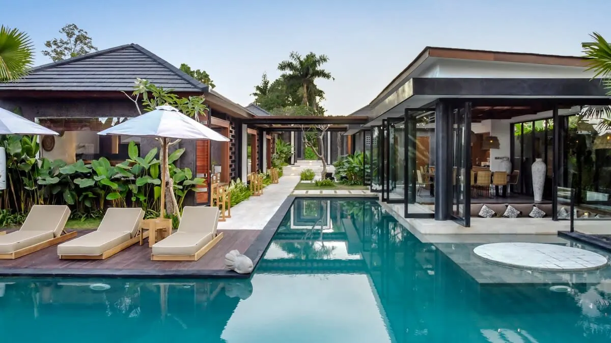 5 BR Tropical-Modern Infinity-Pool Villa Ubud — luxury 5-bedroom villa in Ubud, Bali, Indonesia