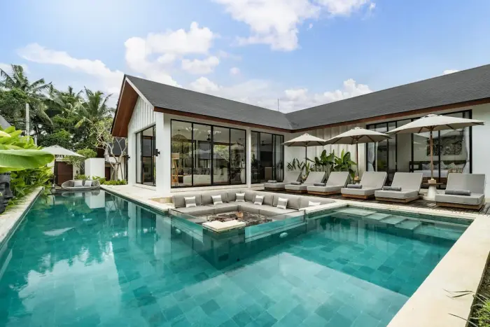 4 BR Tropical-Modern Pool Villa Ubud — luxury villa in Ubud, Bali