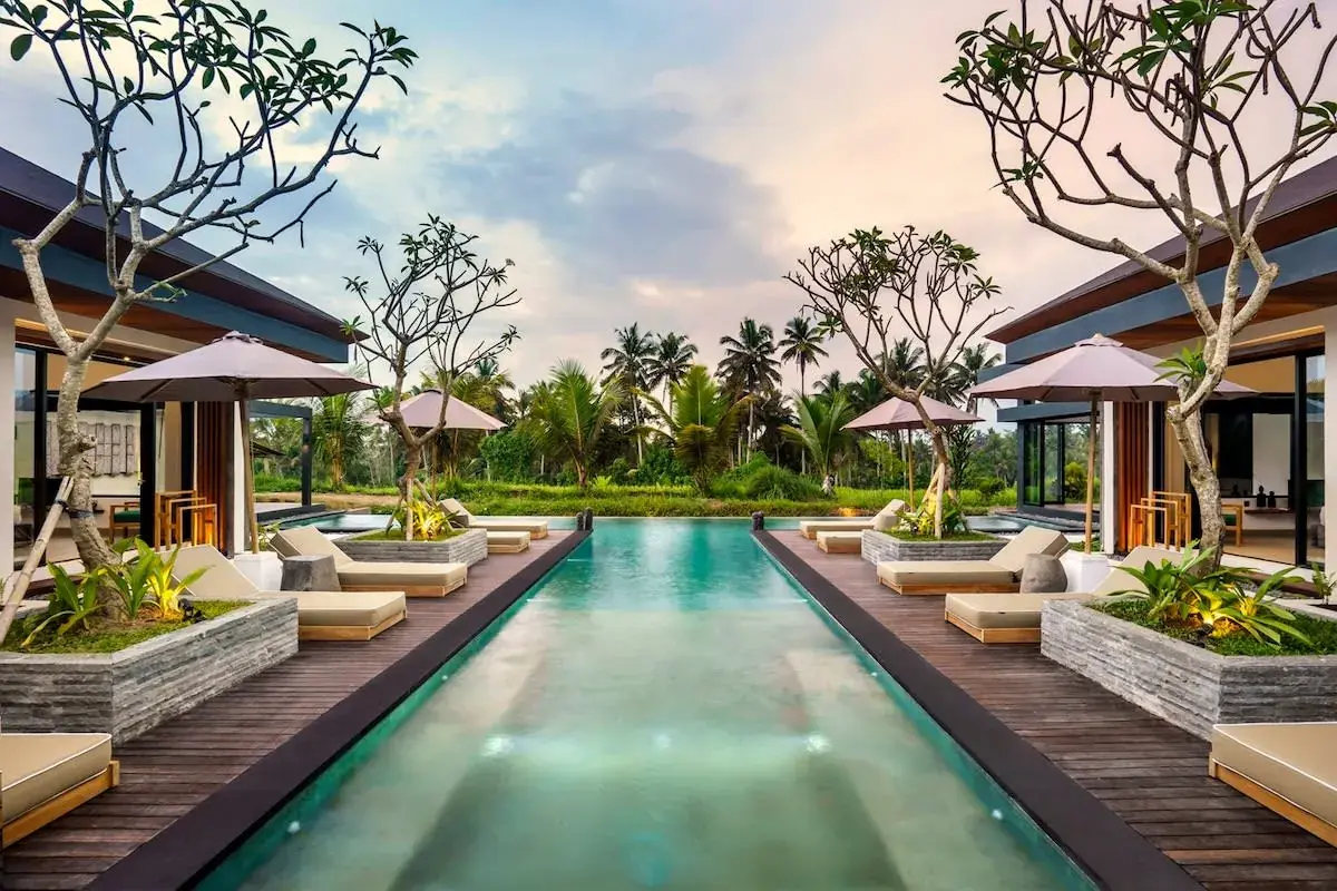 6 BR Infinity-Pool Pavilion Retreat Ubud — luxury 6-bedroom villa in Ubud, Bali, Indonesia