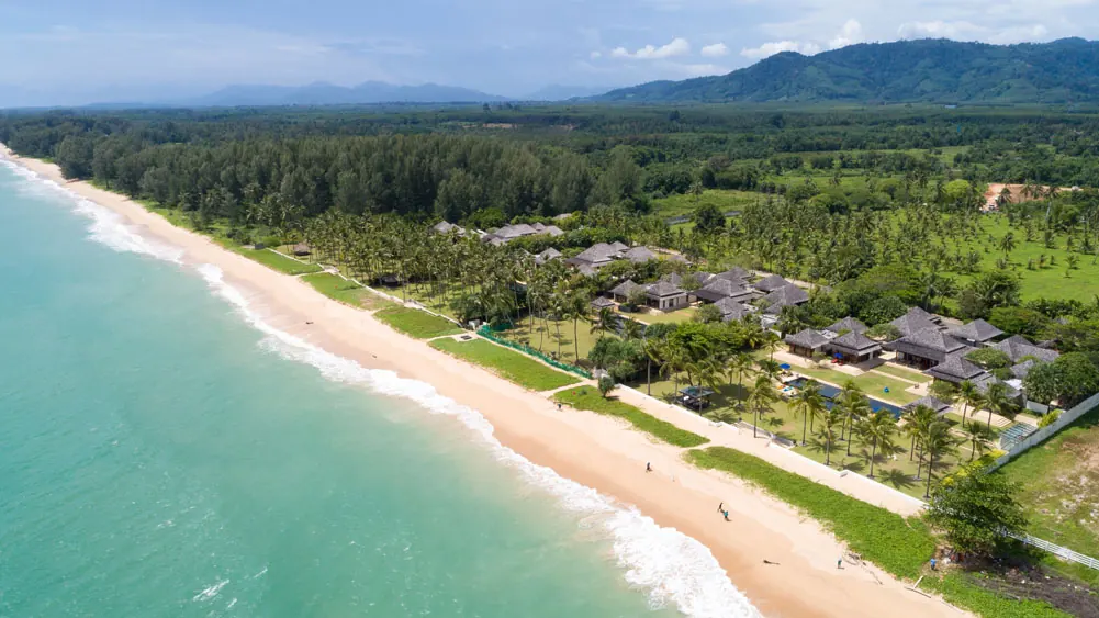 10 BR Beachfront Infinity-Pool Estate Phuket — luxury 10-bedroom villa in Phuket, Thailand