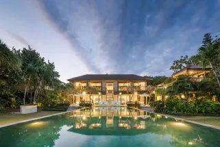 5 BR Infinity-Pool Spa Retreat Uluwatu — luxury 5-bedroom villa in Uluwatu, Bali, Indonesia