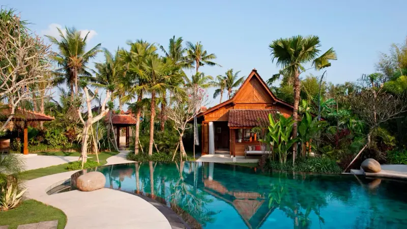 4 BR Joglo Tropical Garden Villa Canggu, Canggu, Bali, Indonesia — photo 2 of 15