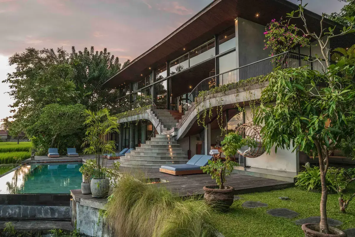 4 BR Architect-Designed Rice-Field House Ubud — luxury 4-bedroom villa in Ubud, Bali, Indonesia