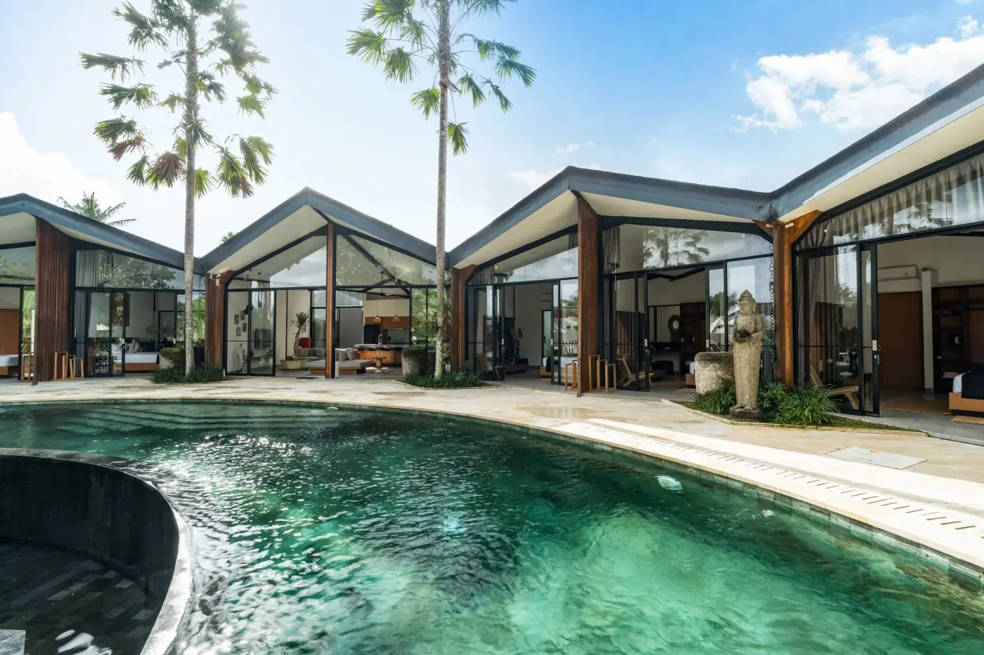 6 BR Glass Pavilion Retreat Ubud — luxury 6-bedroom villa in Ubud, Bali, Indonesia