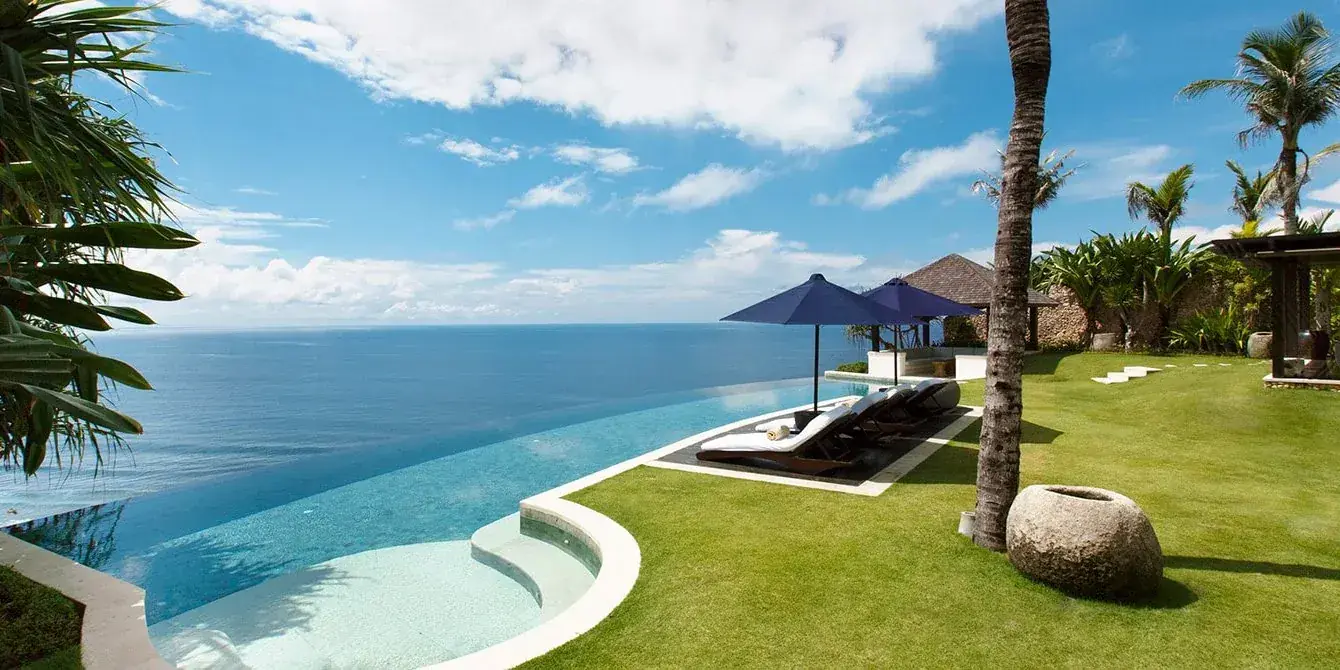 5 BR Ocean-View Group Retreat Uluwatu — luxury 5-bedroom villa in Uluwatu, Bali, Indonesia