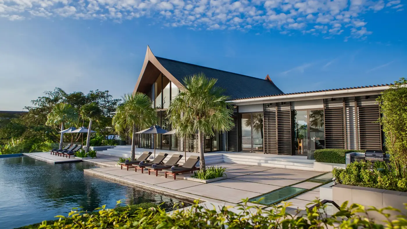 10 BR Bay-View Infinity-Pool Estate Phuket — luxury 10-bedroom villa in Phuket, Thailand