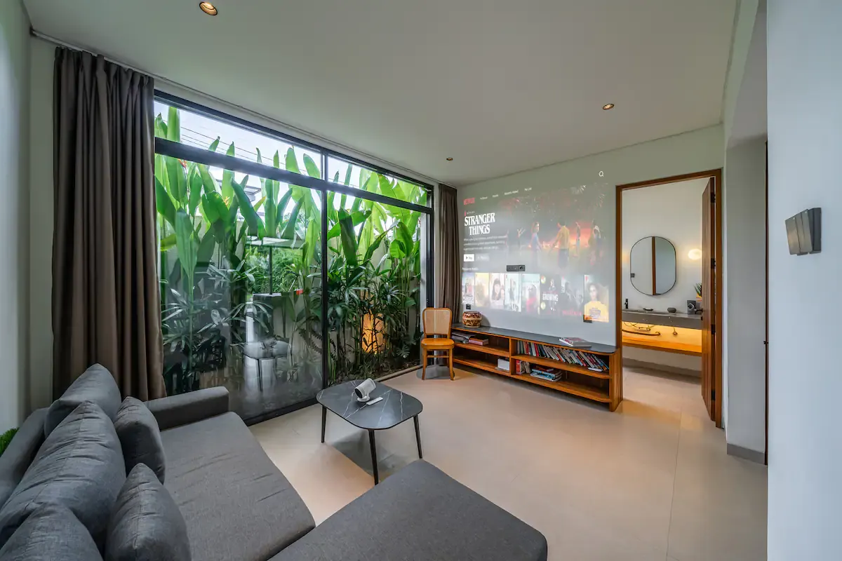 3 BR Tropical-Modern Garden Villa Canggu, Canggu, Bali, Indonesia — photo 3 of 30