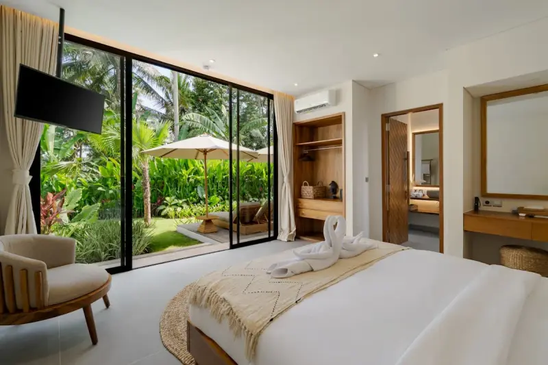 4 BR Jungle Infinity-Pool Villa Ubud, Ubud, Bali, Indonesia — photo 2 of 29