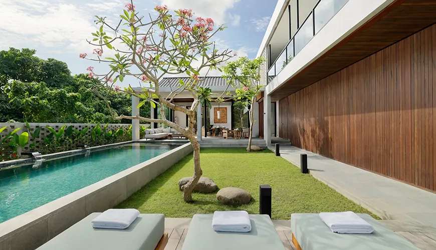 7 BR Tropical-Modern Gym Villa Canggu, Canggu, Bali, Indonesia — photo 2 of 13