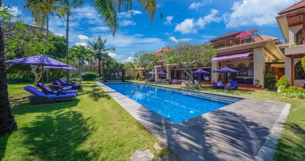 6 BR Fully Staffed Garden Villa Seminyak — luxury 6-bedroom villa in Seminyak, Bali, Indonesia