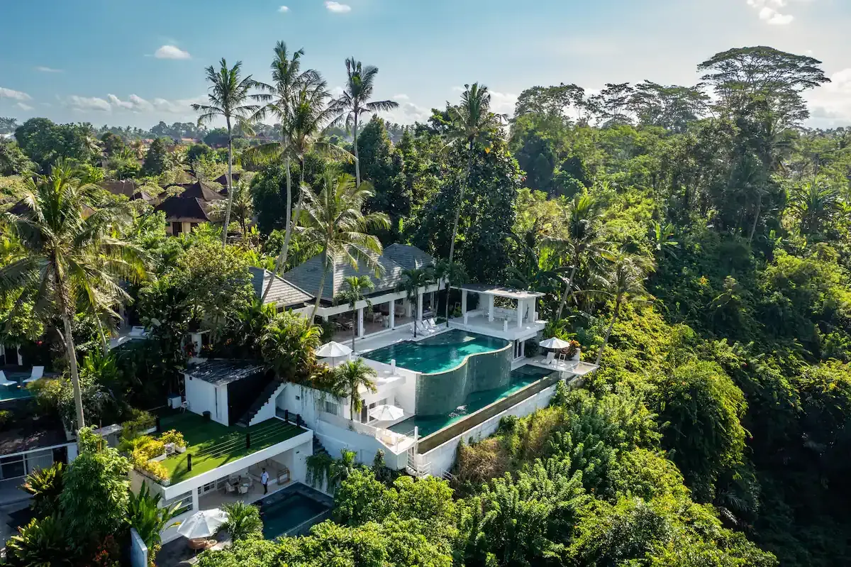 4 BR Jungle-View Infinity-Pool Villa Ubud — luxury 4-bedroom villa in Ubud, Bali, Indonesia
