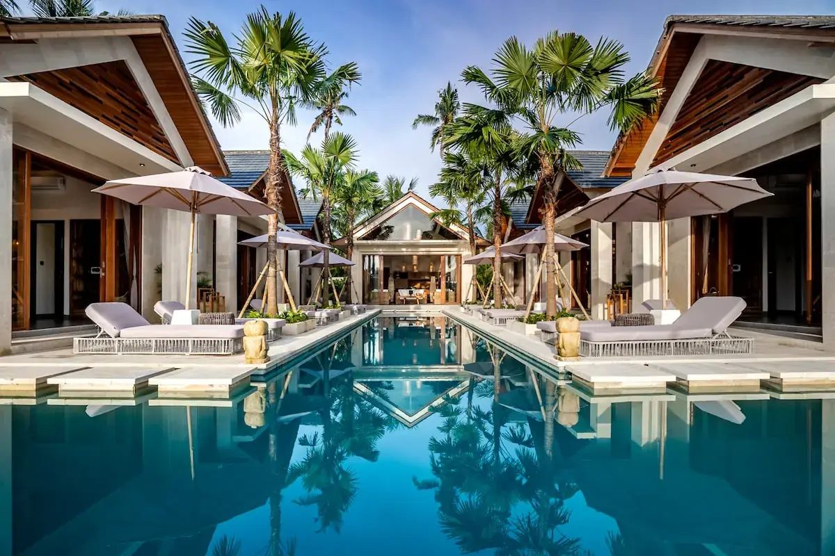 10 BR Tropical-Modern Pool Estate Ubud — luxury 10-bedroom villa in Ubud, Bali, Indonesia