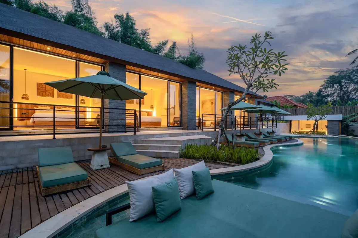 6 BR Glass Tropical Garden Residence Ubud — luxury 6-bedroom villa in Ubud, Bali, Indonesia
