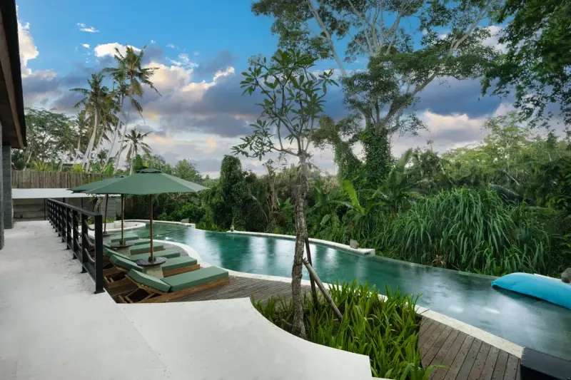 6 BR Glass Tropical Garden Residence Ubud, Ubud, Bali, Indonesia — photo 2 of 29