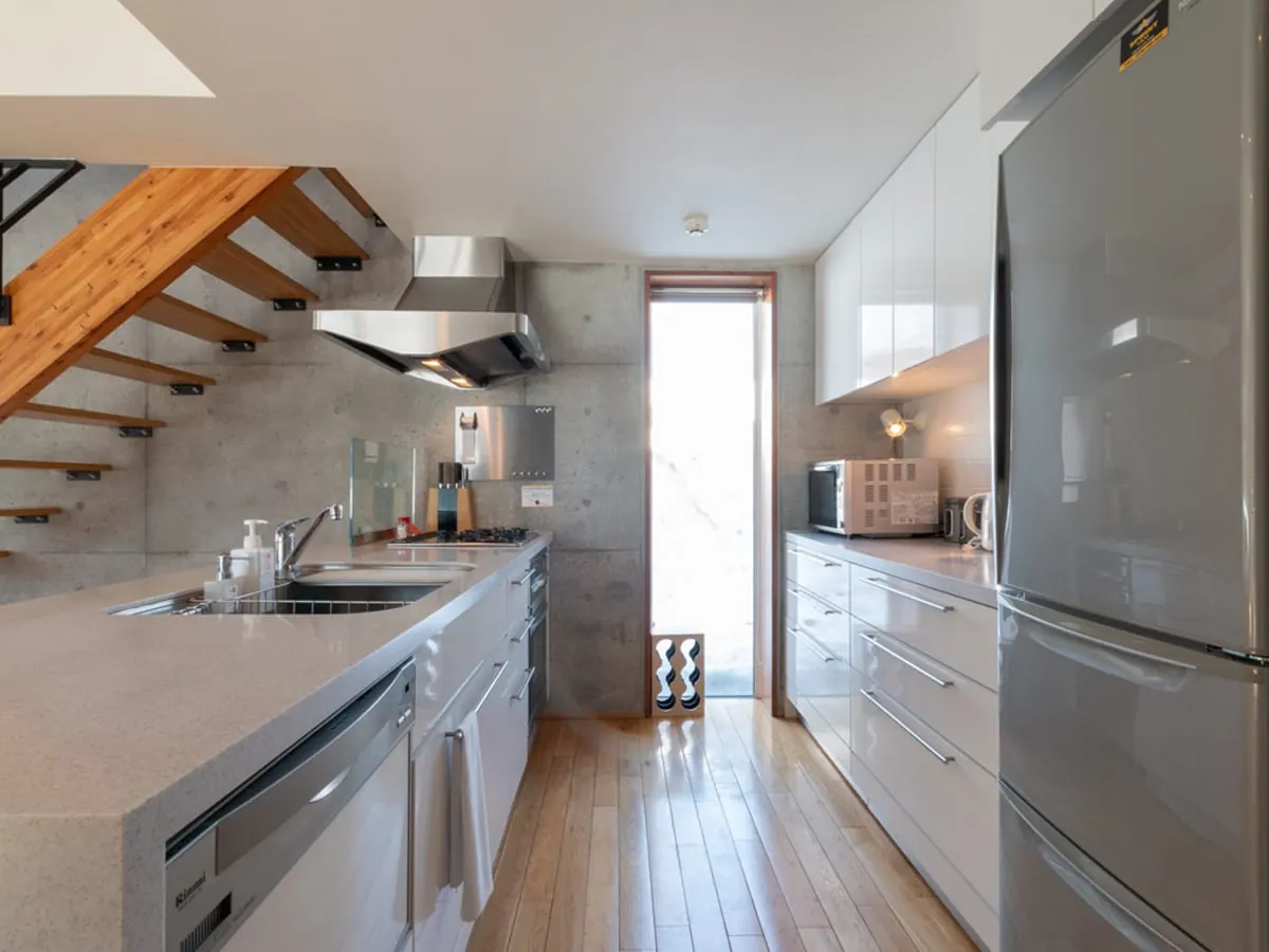 3 BR Industrial Contemporary House Niseko, Lower Hirafu, Niseko, Japan — photo 2 of 16