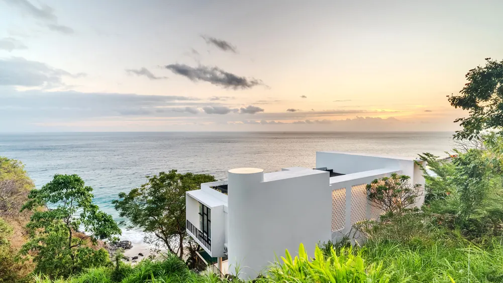 4 BR Cliffside Volcano-View Villa Lombok, Lombok, Indonesia — photo 3 of 15