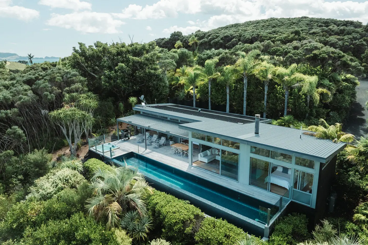 3 BR Clifftop Sunset-View Villa Bay of Islands — luxury 3-bedroom villa in Bay of Islands, New Zealand