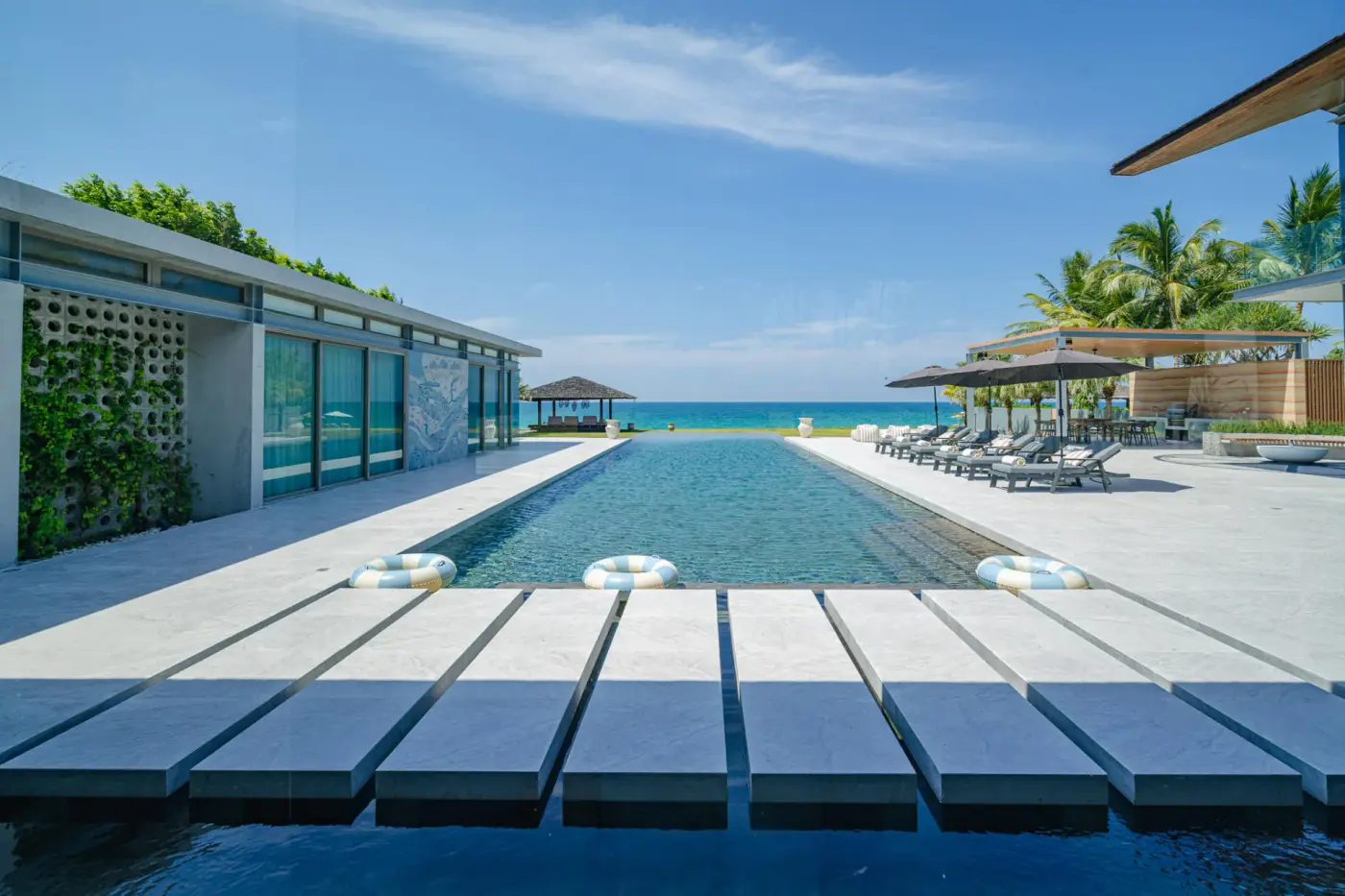 6 BR Beachfront Contemporary Villa Phuket — luxury 6-bedroom villa in Phuket, Thailand