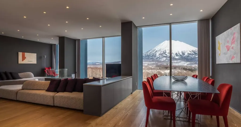 4 BR Volcano-View Modern Residence Niseko — luxury 4-bedroom suite in Niseko, Japan