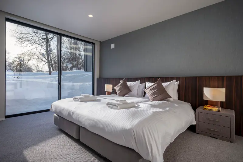 3 BR Modern Ski Chalet Niseko, Hirafu (St. Moritz), Niseko, Japan — photo 3 of 16