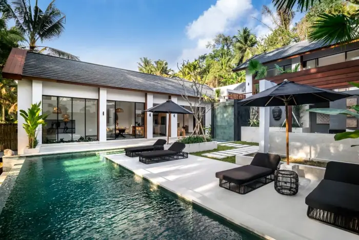 3 BR Tropical Garden Courtyard House Ubud — luxury villa in Ubud, Bali