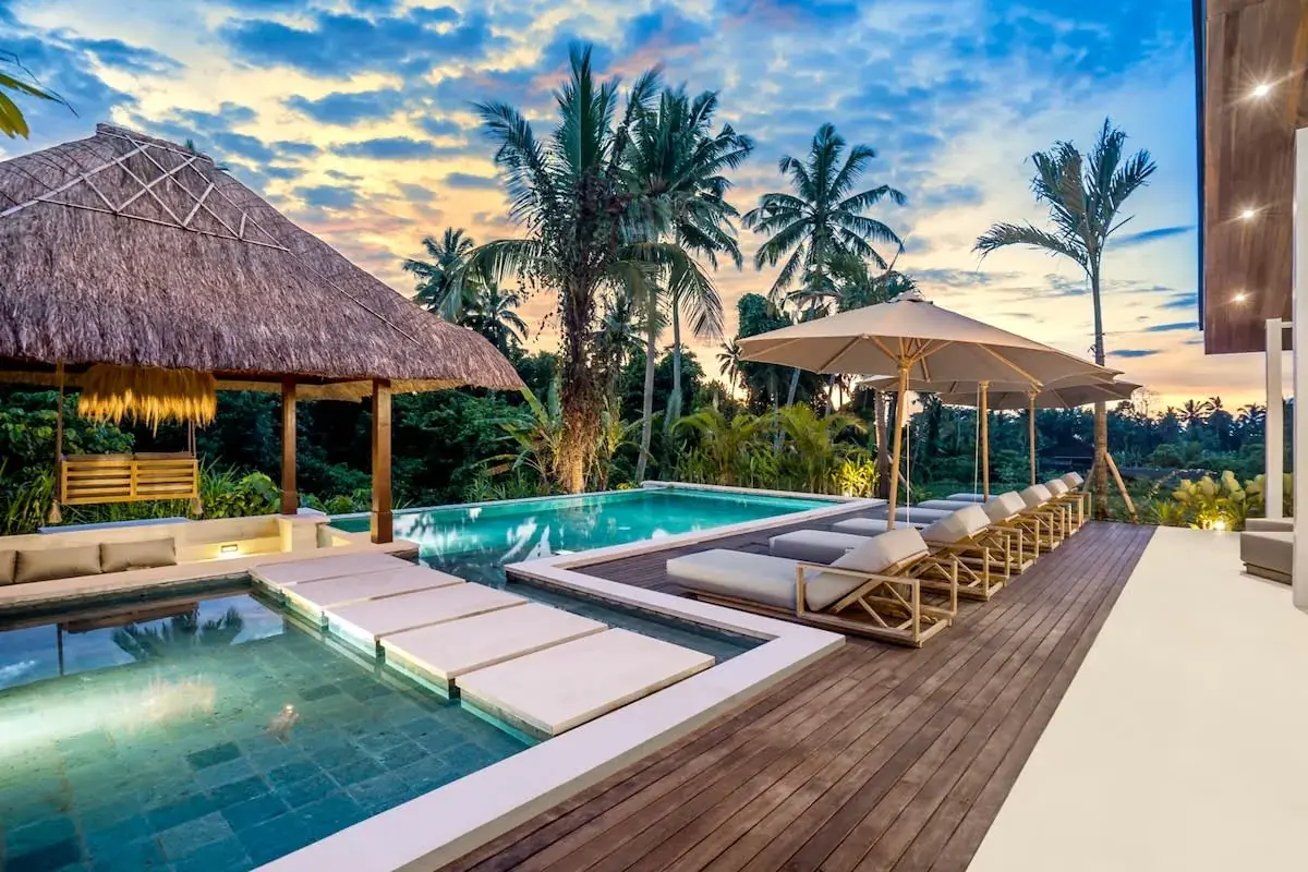 3 BR Jungle-View Infinity-Pool Villa Ubud — luxury 3-bedroom villa in Ubud, Bali, Indonesia