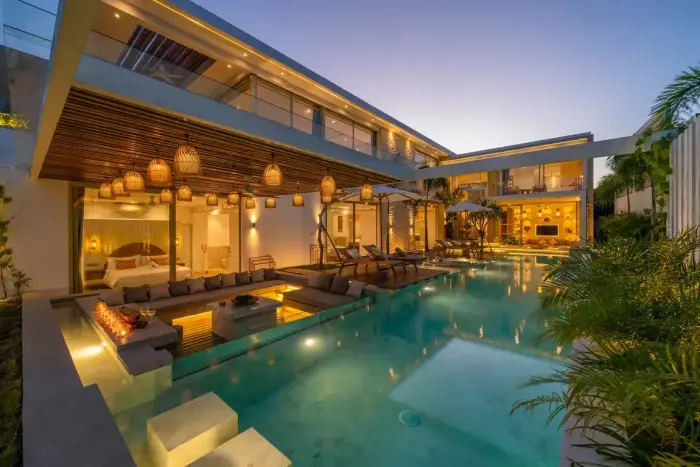 5 BR Beachfront Infinity-Pool Villa Canggu — luxury villa in Canggu, Bali