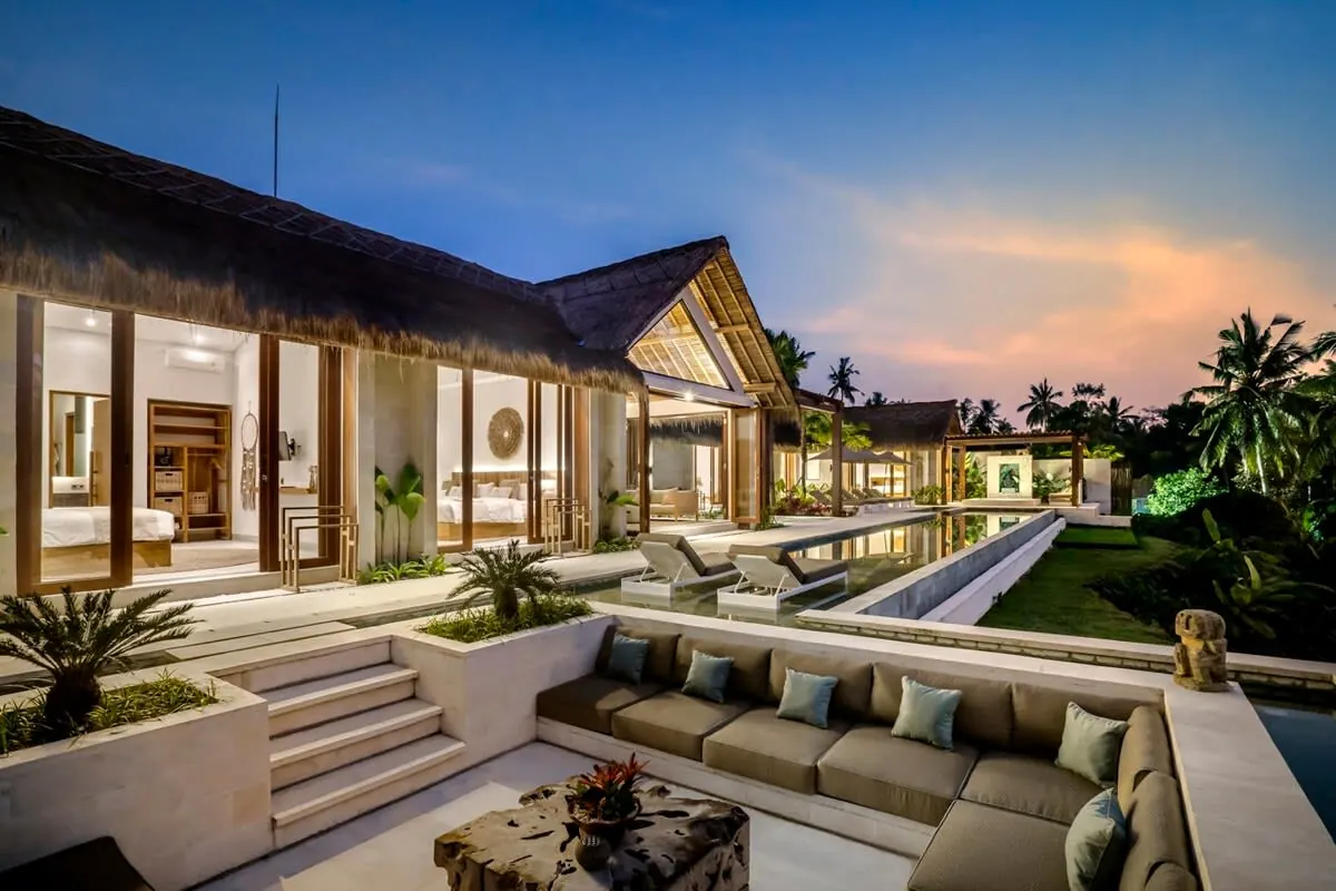 6 BR Thatched Tropical-Modern Villa Ubud, Ubud, Bali, Indonesia — photo 2 of 29