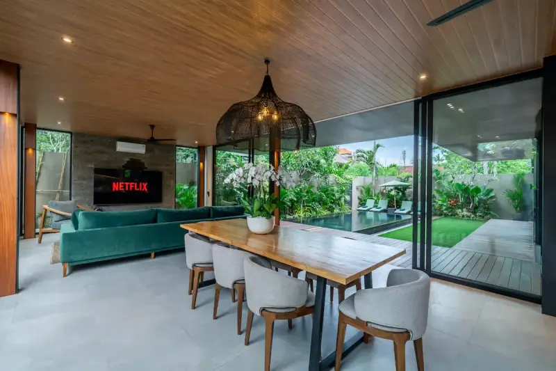4 BR Tropical-Modern Chef's Villa Seminyak, Seminyak, Bali, Indonesia — photo 3 of 30