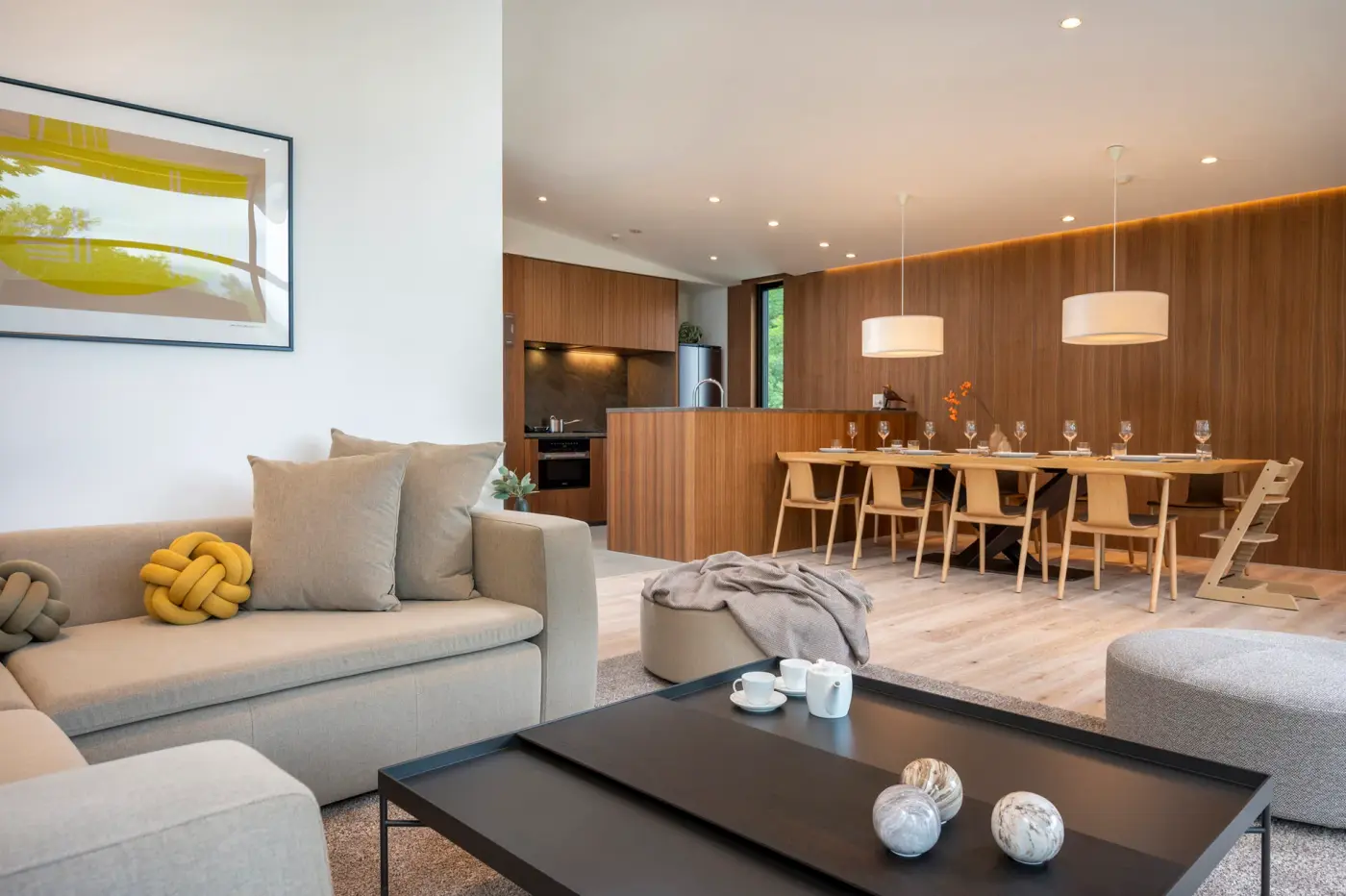 4 BR Mountain-View Japandi Chalet Niseko — luxury 4-bedroom chalet in Hirafu (St. Moritz), Niseko, Japan