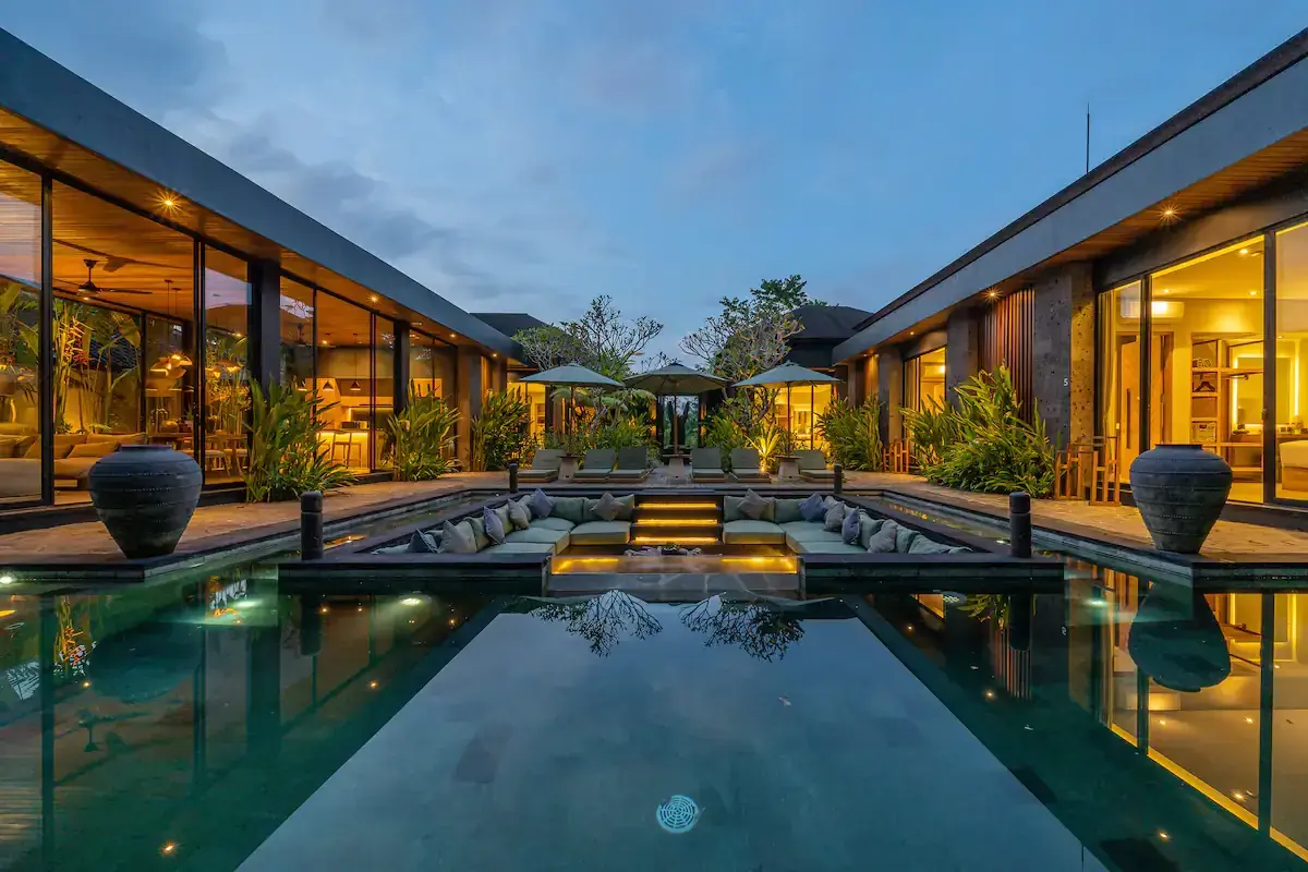 5 BR Modern Pool Retreat Ubud — luxury 5-bedroom villa in Ubud, Bali, Indonesia