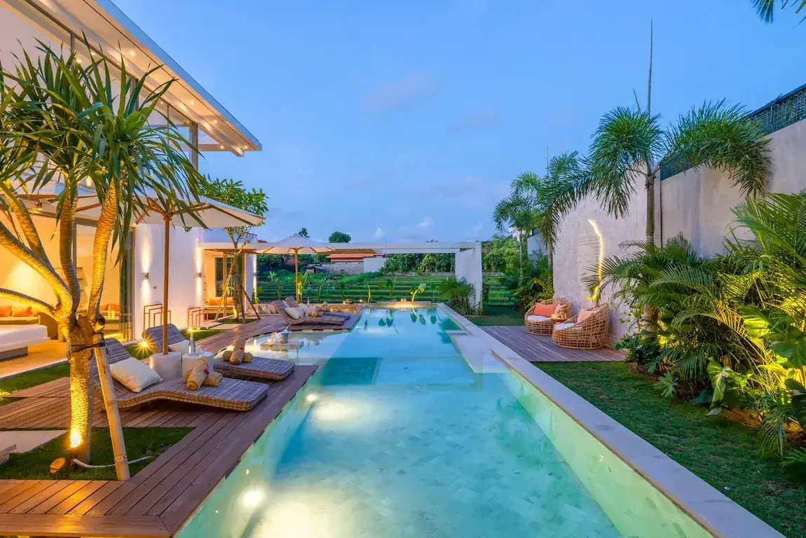 5 BR Oceanfront Family Residence Canggu — luxury 5-bedroom villa in Canggu, Bali, Indonesia