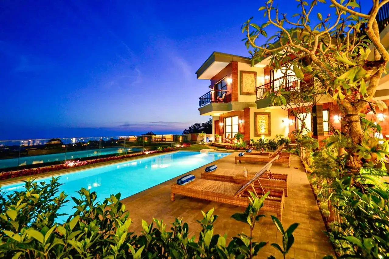 15 BR Ocean-View Garden Estate Uluwatu — luxury 15-bedroom villa in Uluwatu, Bali, Indonesia