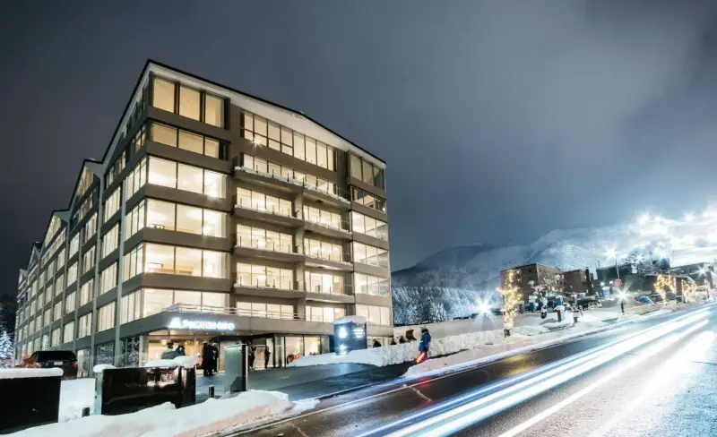 4 BR Ski-in Ski-out Mountain-View Residence Niseko, Niseko, Japan — photo 2 of 30