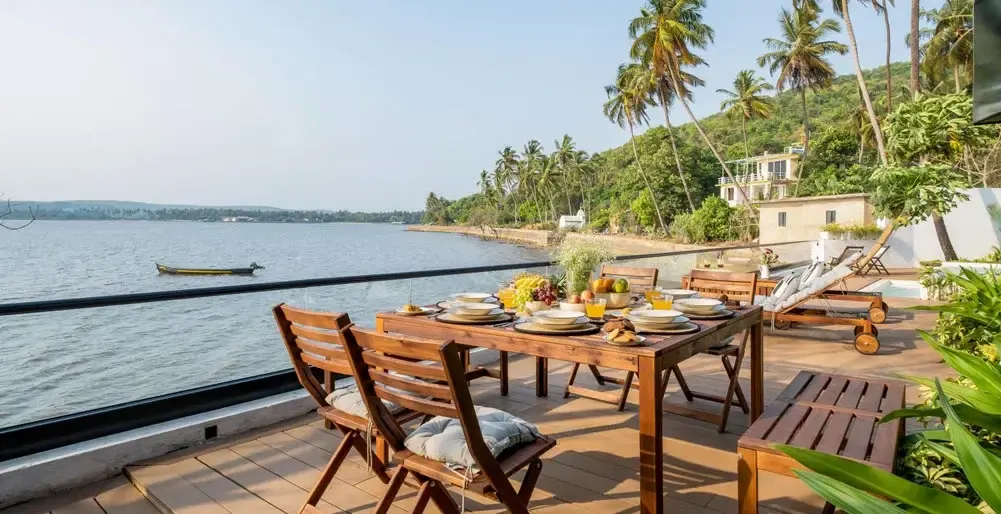 3 BR Sunset-View Glass Villa Goa, Goa, India — photo 3 of 15